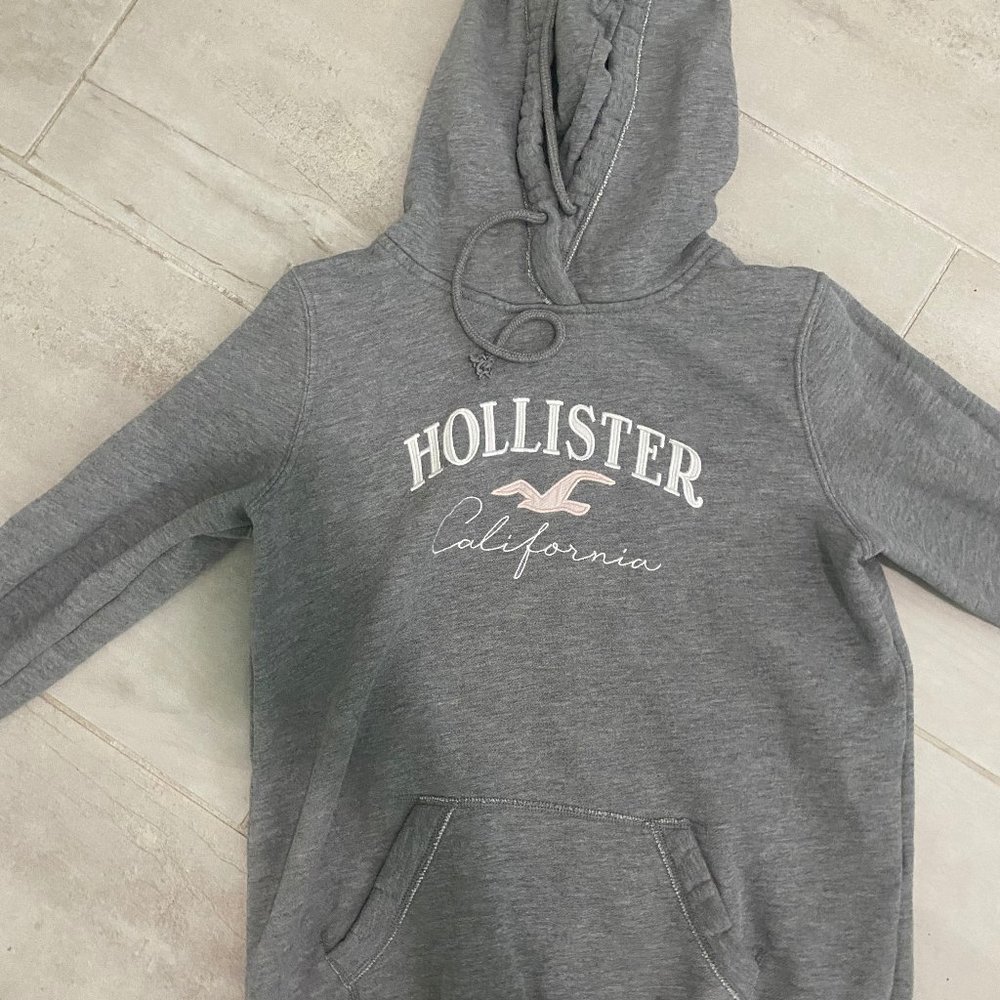 HOLLISTER sweatshirt | FREE SHIPPING | S | gray